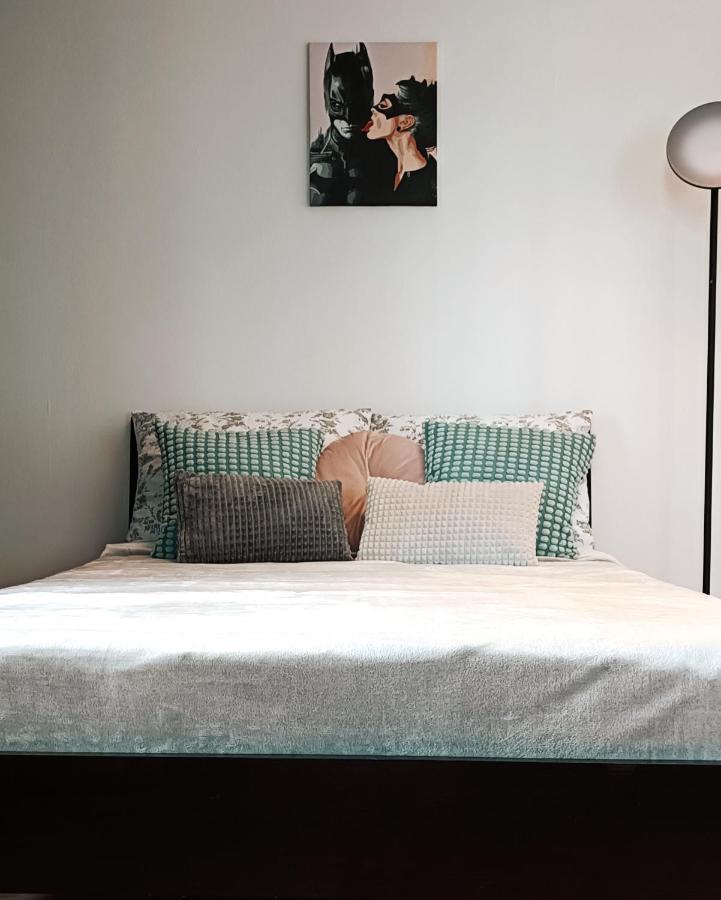 Duzy Prywatny Pokoj Blisko Starego Miasta. Pokoj 7 Varsavia Esterno foto